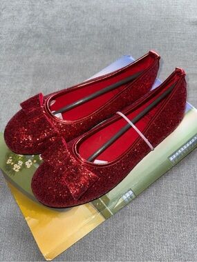 Rubies The Wizard of Oz
Dorothy Deluxe Red Glitter
Ballet Flats Size Medium 7-8